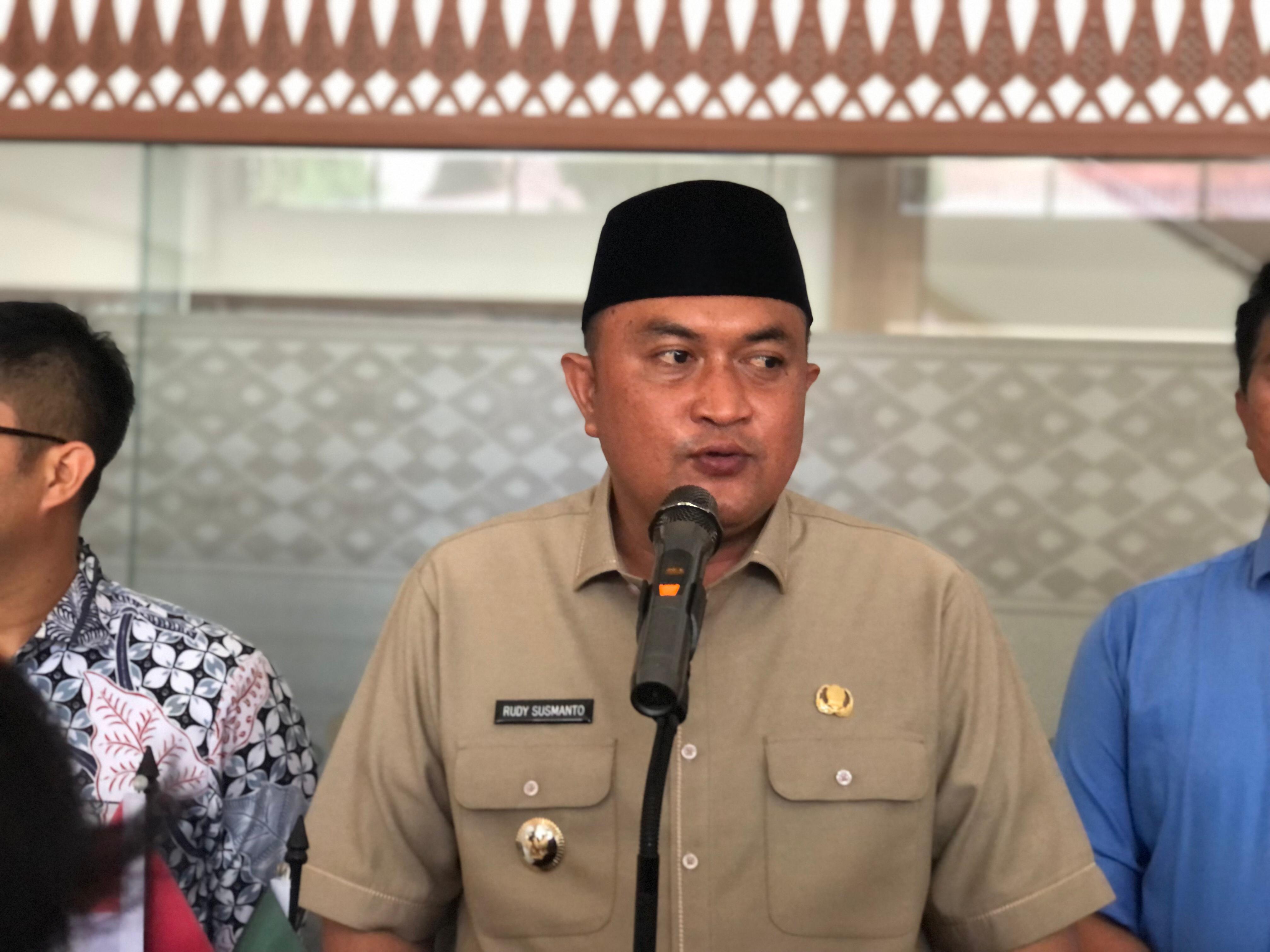 Bupati Bogor Rudy Susmanto usai dimintai keterangan.