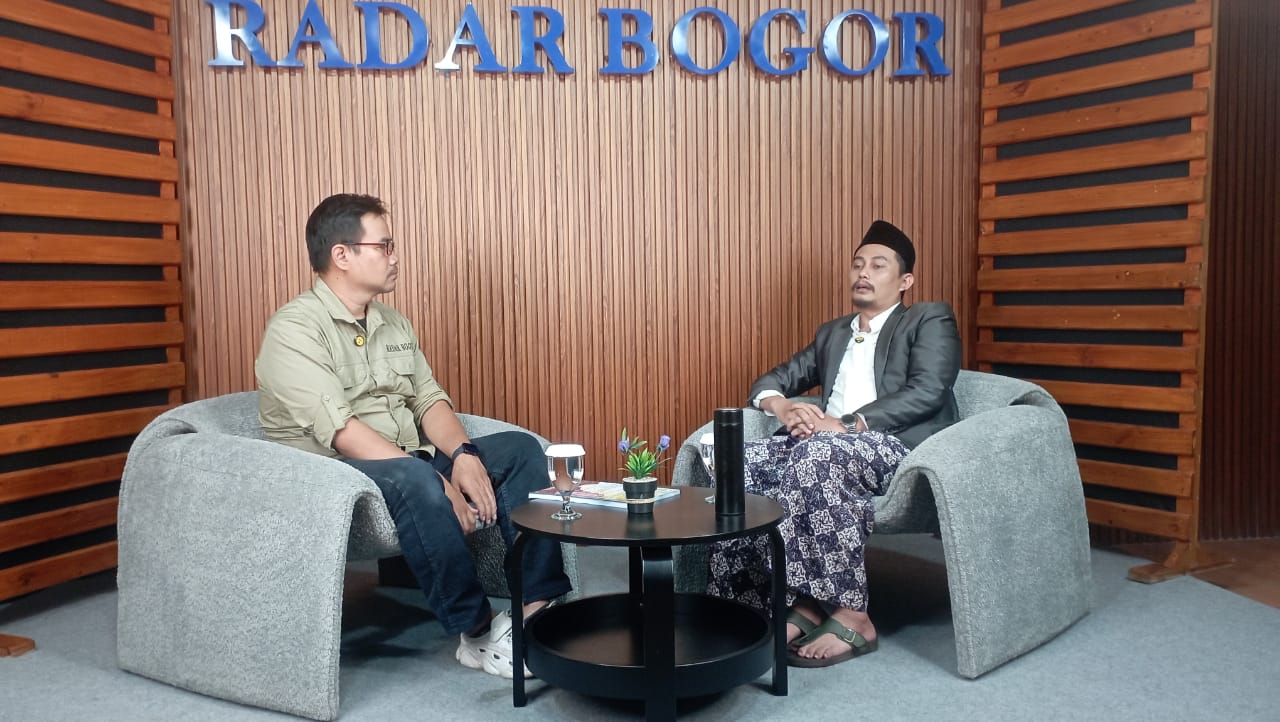 Salah satu cicit dari Dalem Sholawat, Raden Muhammad Padmanegara di Podcast Radar Bogor dan menjelaskan terkait pelaksanaan Haul Kasepuhan Bogor ke-153.