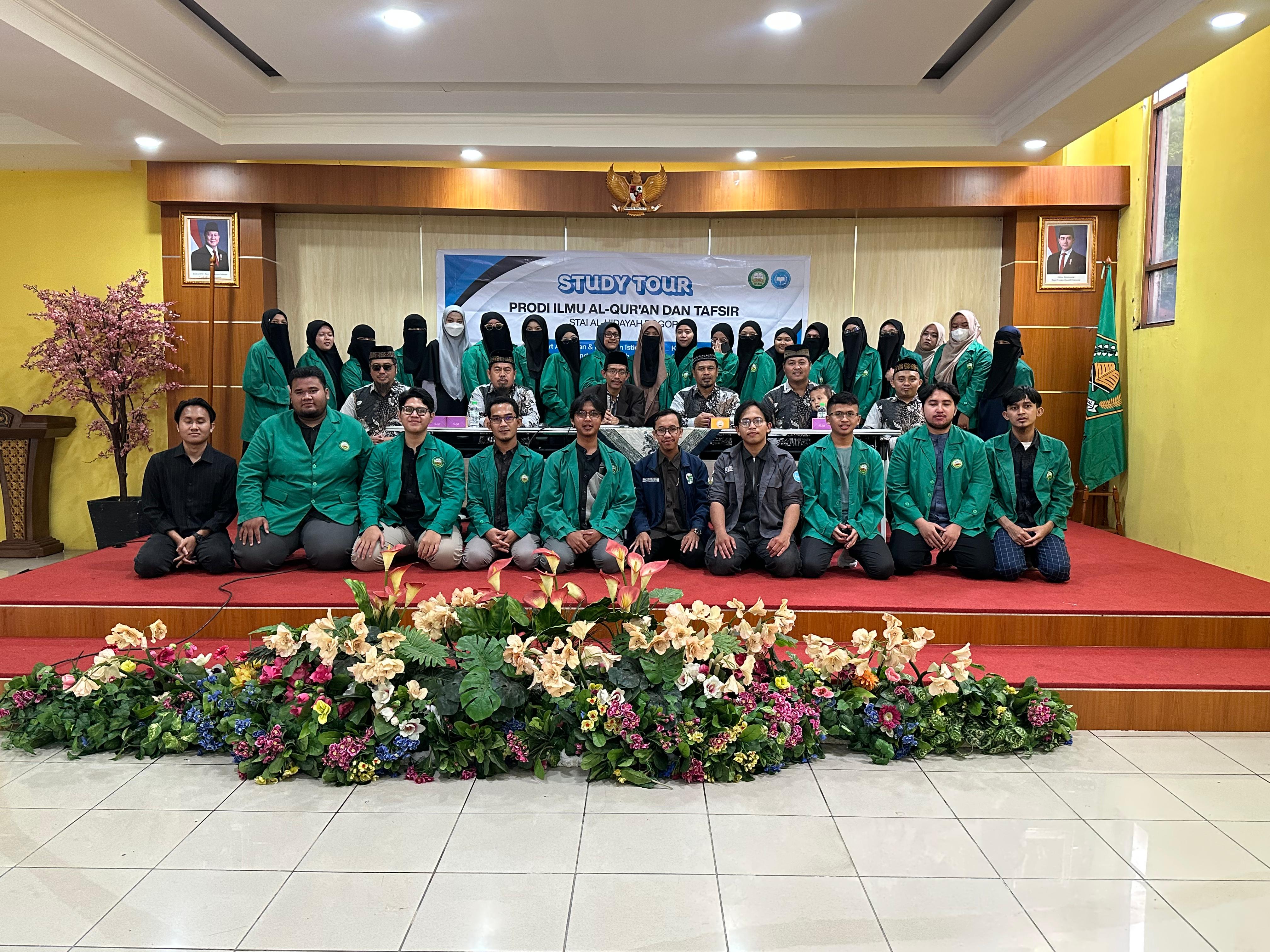Mahasiswa Prodi Ilmu Alquran dan Tafsir Sekolah Tinggi Agama Islam (STAI) Al Hidayah Bogor menggelar kunjungan ke Lajnah Pentashihan Mushaf Al-Qur