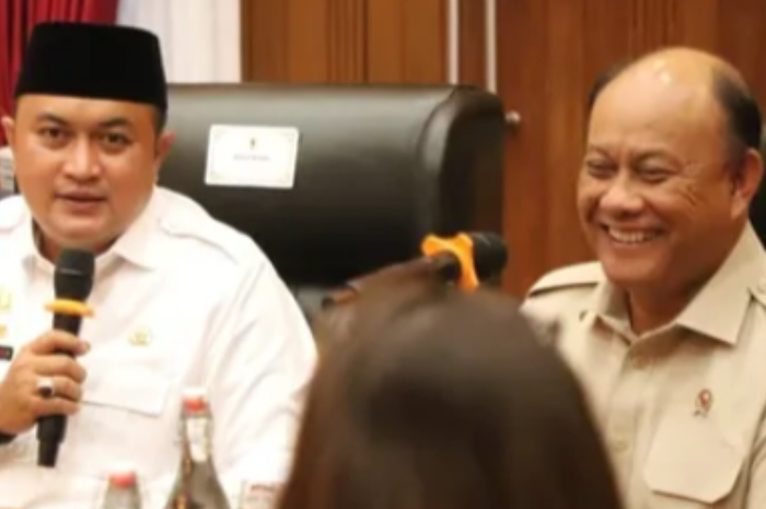 Bupati Bogor saat melakukan pertemuan dengan Kepala BGN di Pendopo Kabupaten Bogor.