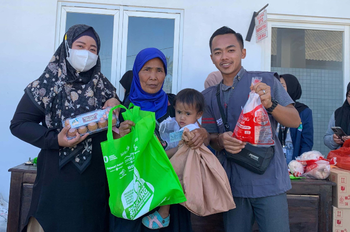 Penyaluran bansos di Desa Sidomulyo (tangkapan layar website )