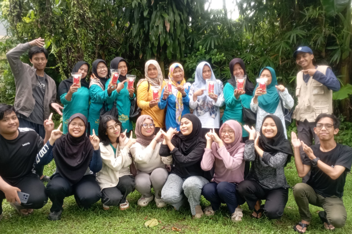 Departemen Sosial, Politik, dan Lingkungan&nbsp;BEM SSMI University bersama warga Leuweung Kolot dalam pelatihan&nbsp;Program Tekno Karsa 1.0&nbsp;