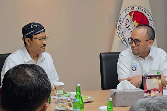 Menteri Sosial RI Saifullah Yusuf dan Kepala PPATK Ivan Yustiavandana.