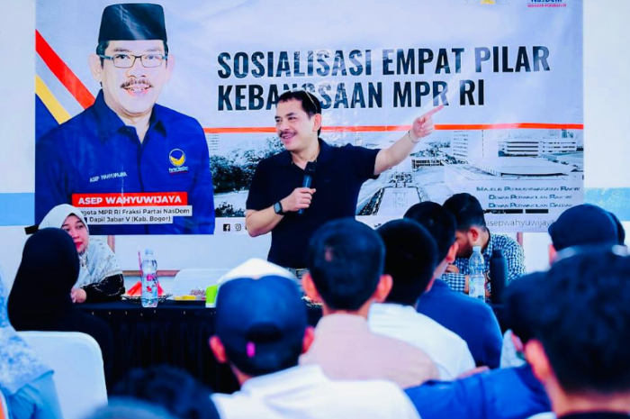 Anggota MPR RI, Asep Wahyuwijaya&nbsp;Sosialisasi Empat Pilar Kebangsaan di Gedung RA Babussalam, Kabupaten Bogor, Minggu 6 Juni 2025.