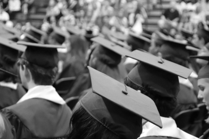 Asal-Usul Toga sebagai simbol wisuda abadi dari era abad pertengahan.