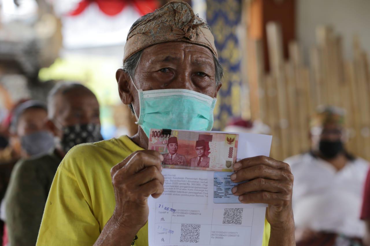 Ilustrasi penyaluran bansos PKH BPNT.