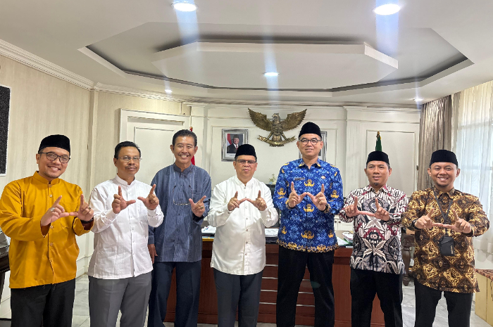Civitas Akademika Umbara dan PD Muhammadiyah saat bertemu Sekda Kabupaten Bogor.