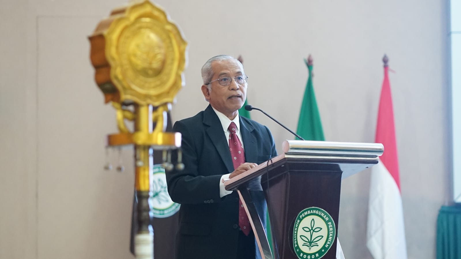 Prof. Herry Suhardiyanto, Guru Besar Fakultas Teknologi Pertanian IPB University dan mantan Rektor IPB 2007&ndash;2017.