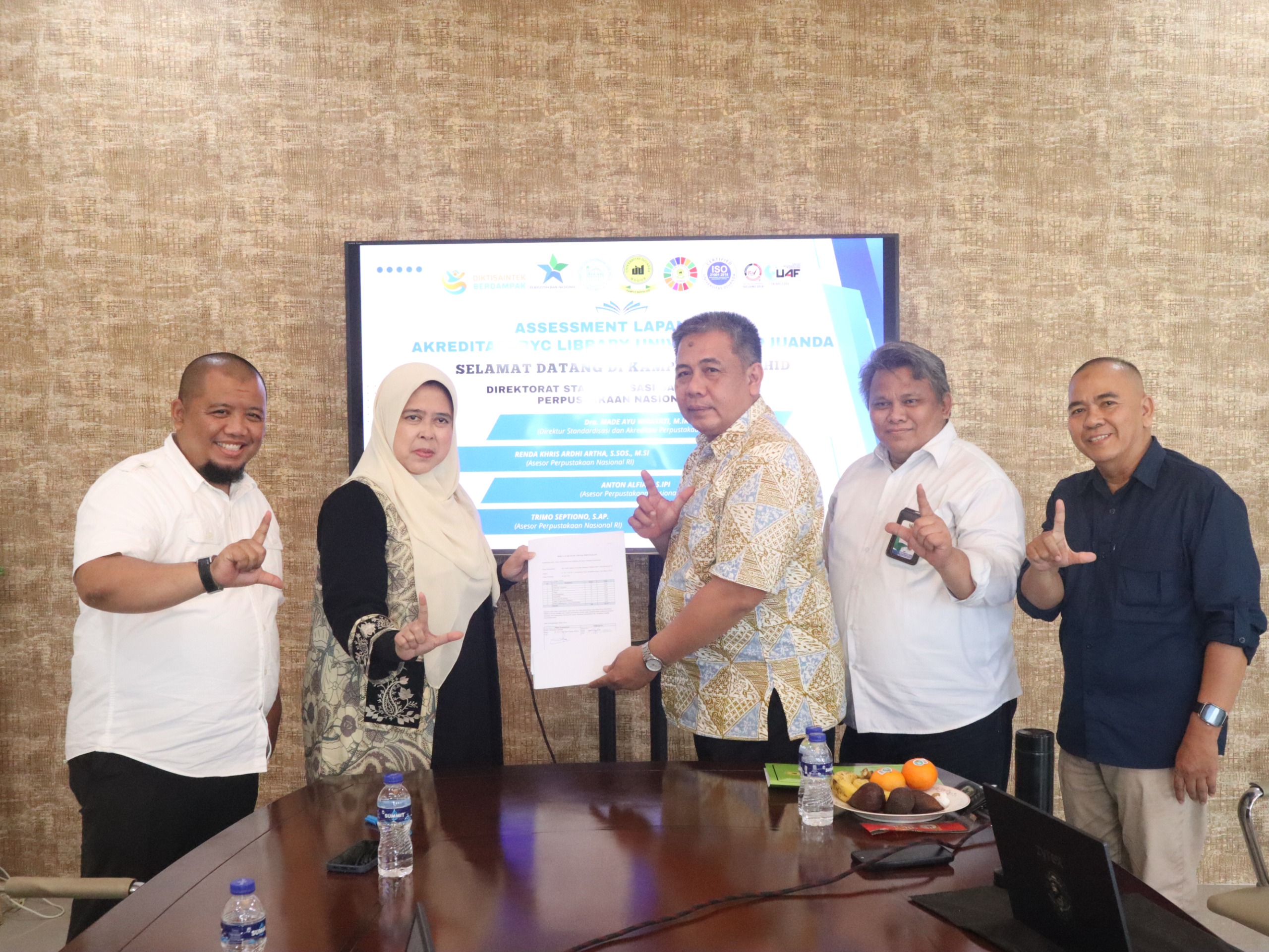 Visitasi BYC Library Unida Bogor Raih Akreditasi A