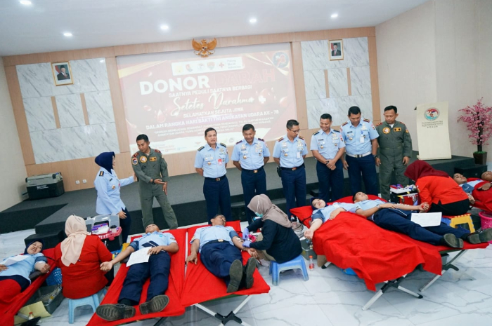 Kegiatan donor darah di RS Hasan Toto Lanud Atang Sendjaja, Selasa 8 Juli 2025.