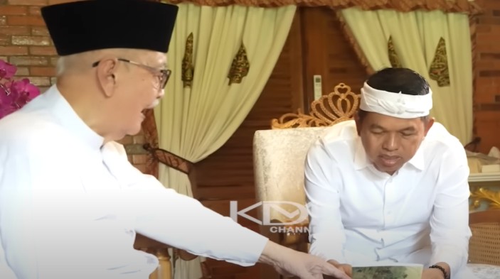 Gubernur Jawa Barat Dedi Mulyadi bersama Pimpinan Yayasan Al Ihsan KH. Olih Komarudin