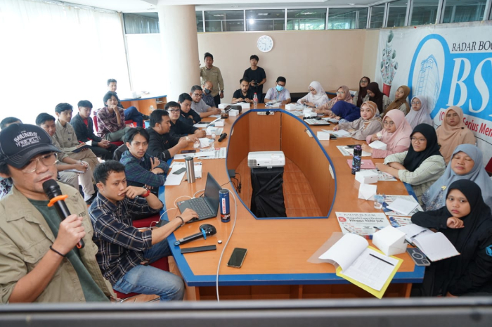 Kegiatan Barak Jurnalistik di Graha Pena Radar Bogor, Rabu 9 Juli 2025