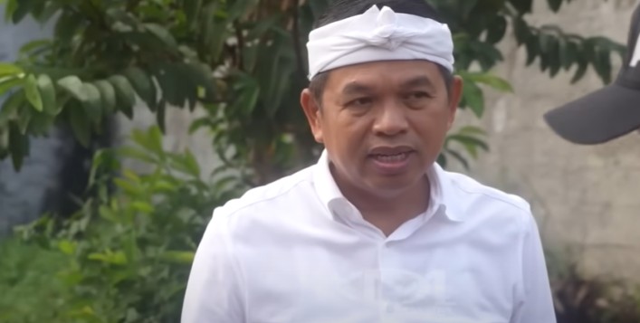 Gubernur Jawa Barat Dedi Mulyadi menanggapi pernyataan Gubernur Jakarta soal Bandung kota termacet