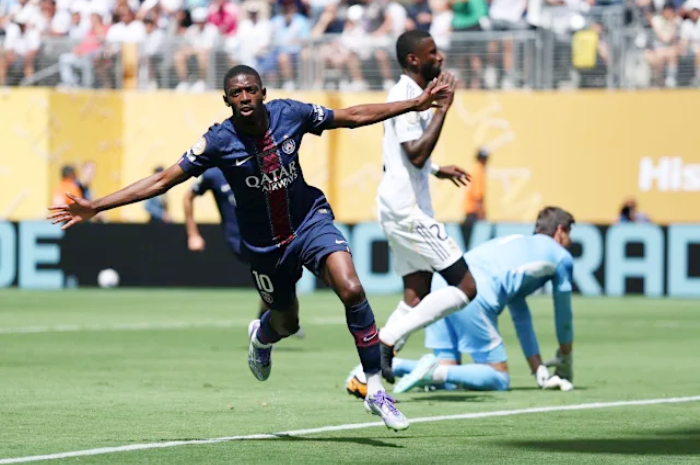 Selebrasi pemain PSG Ousmane Dembele