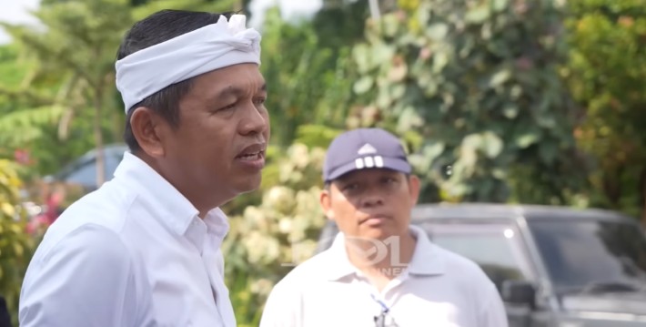 Gubernur Jawa Barat Dedi Mulyadi menegaskan pejabat harus tahu ilmu lingkungan