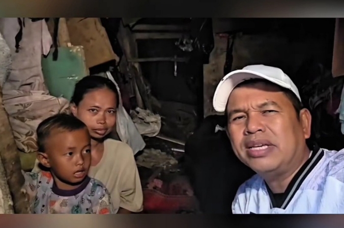 Gubernur Jawa Barat Dedi Mulyadi saat berada di TPA Sarimukti, Bandung Barat.