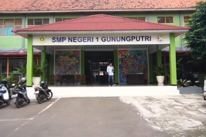 SMPN 1 Gunung Putri Bogor