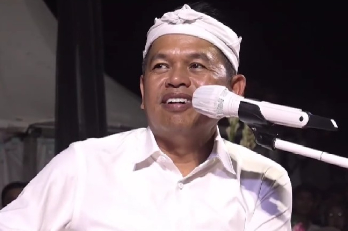 Gubernur Jawa Barat, Dedi Mulyadi segera memperbaiki patung Singa di Kecamatan Jasinga, Kabupaten Bogor.