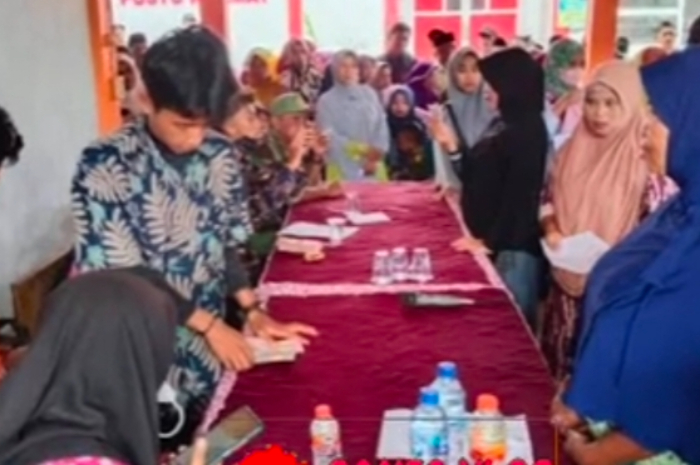 Ilustrasi penyaluran bantuan sosial