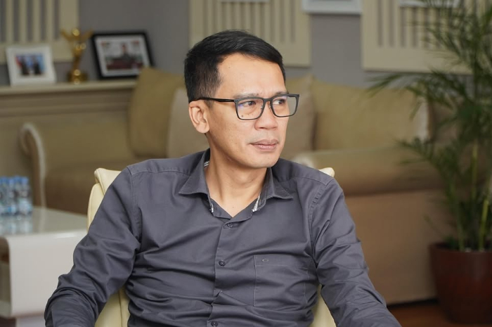 Eksportir asal Bogor Ade Wardhana Adinata. Ia kecewa dengan kebijakan tarif impor 32 persen dari Amerika Serikat.