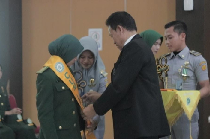 Pengukuhan 200 lulusan Polbangtan Bogor pada Yudisium Tahun Akademik 2024/2025.