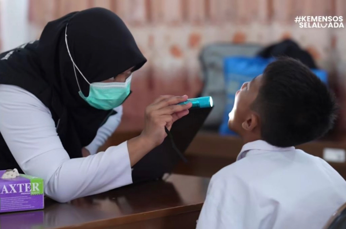Siswa jalani cek kesehatan gratis sebagai pembuka MPLS Sekolah Rakyat 2025