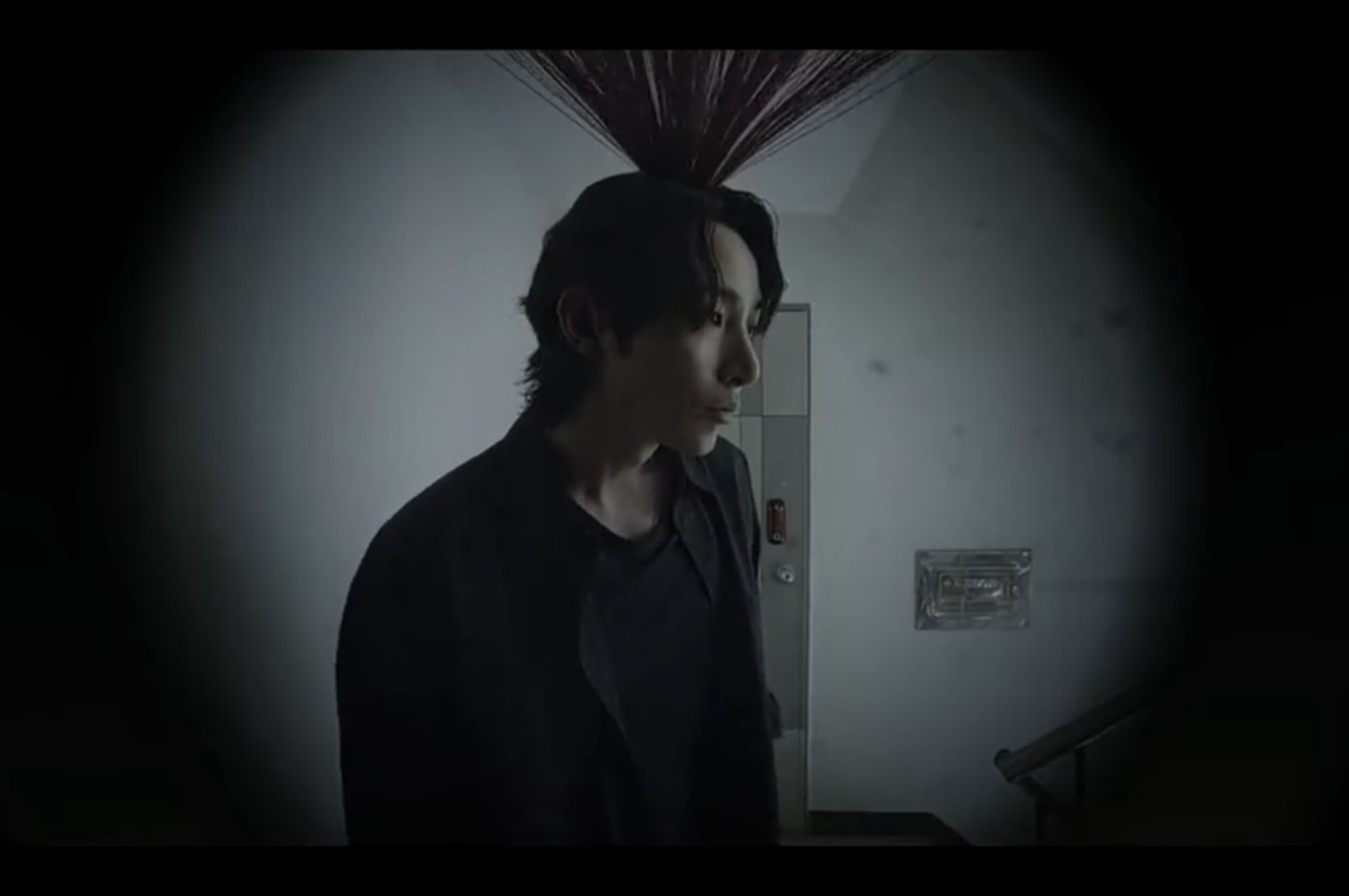 Cuplikan adegan Lee Soo Hyuk di drama korea thriller S LINE