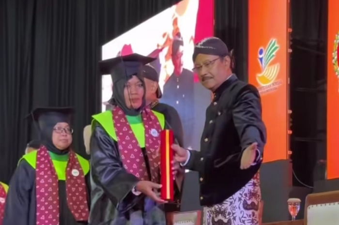 Kemensos mengraduasi 1000 KPM bansos PKH.