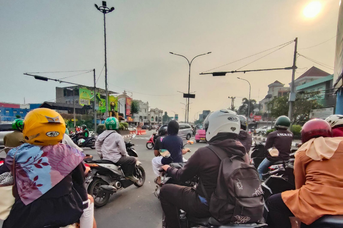 Kondisi arus lalu lintas di kawasan Jalan Margonda Kota Depok, Jumat, 18 Juli 2025.