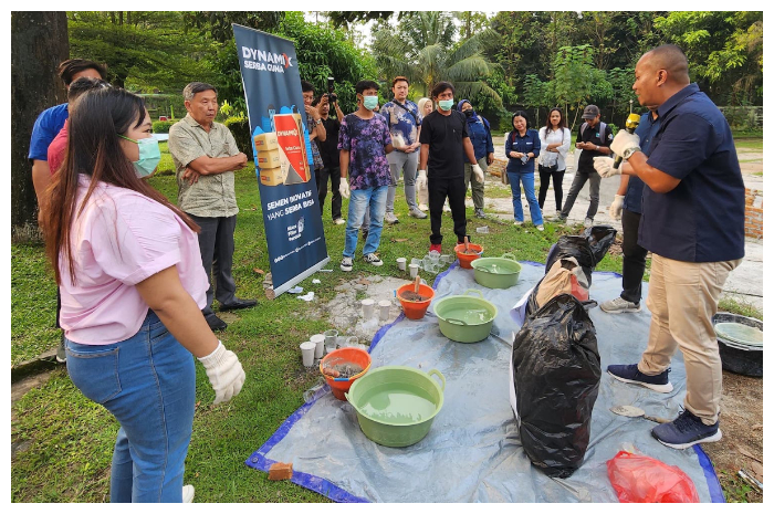 PT Solusi Bangun Indonesia Tbk Pabrik Narogong, menggelar kegiatan bertajuk &ldquo;Silaturahmi dan Kunjungan ke Pabrik Semen Dynamix bagi Wirausaha Bahan Bangunan&rdquo;.