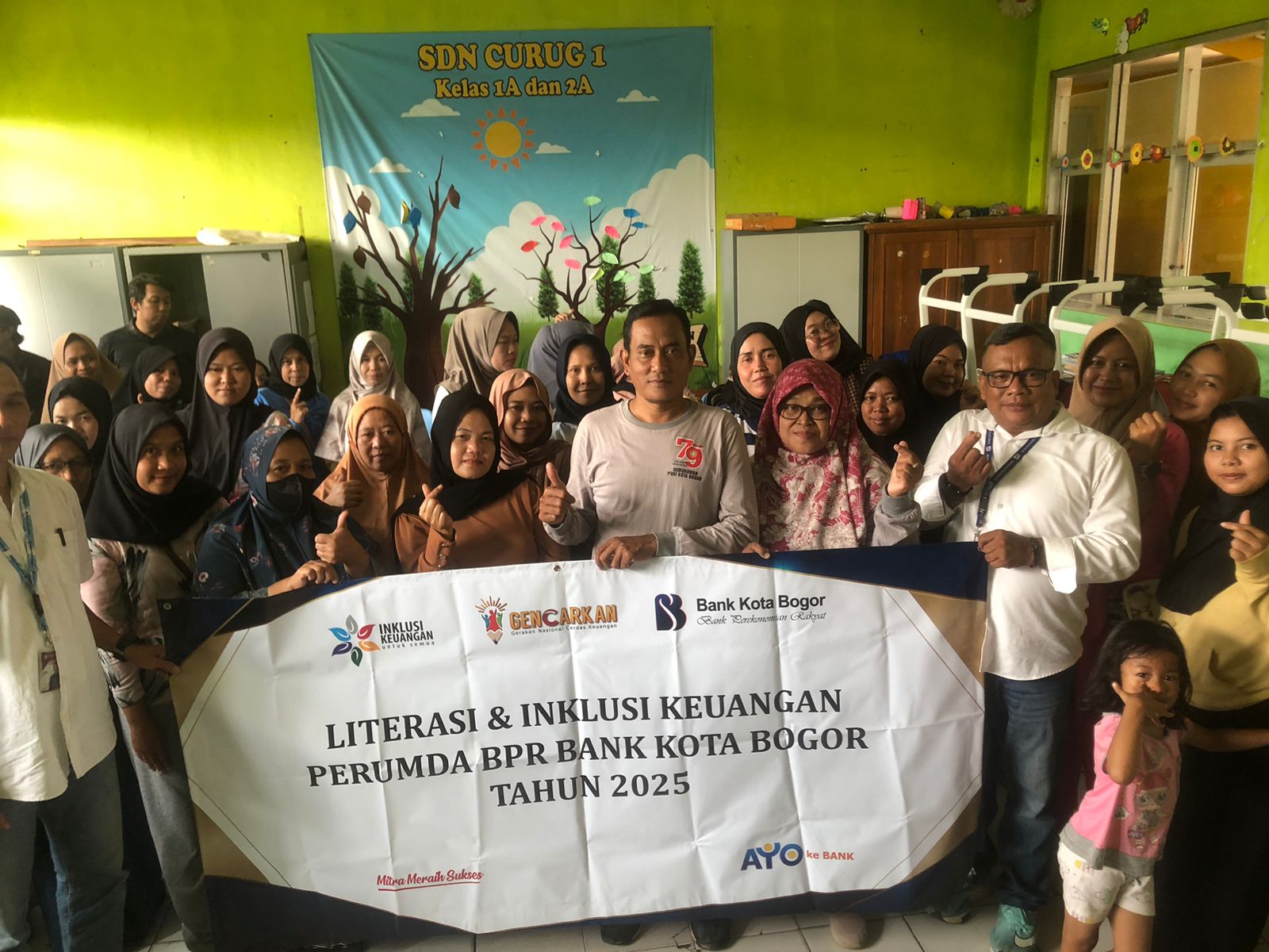 Bank Kota Bogor, melakukan sosialisasi tentang menabung sejak dini di SDN Curug 1, Kecamatan Bogor Barat, melalui kegiatan MPLS, Rabu 16 Juli 2025.