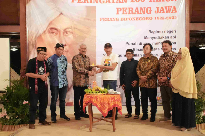 Wakil Menteri Sosial Agus Jabo Mengenang 200 Tahun Perang Jawa  di Java Village Resort Sleman Yogyakarta.