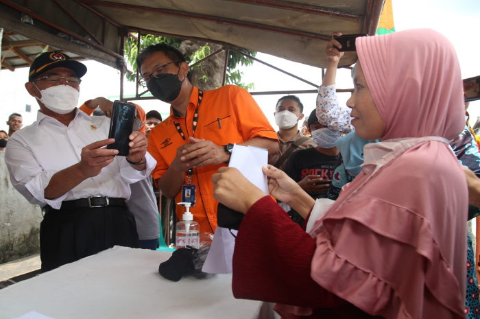 Penyaluran bansos Kabupaten Tegal
