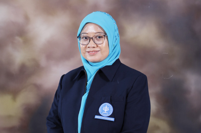 Dosen Departemen Gizi Masyarakat IPB University&nbsp;Dr. Karina Rahmadia Ekawidyani,&nbsp;memaparkan kandungan gizi, manfaat, dan risiko air kelapa.