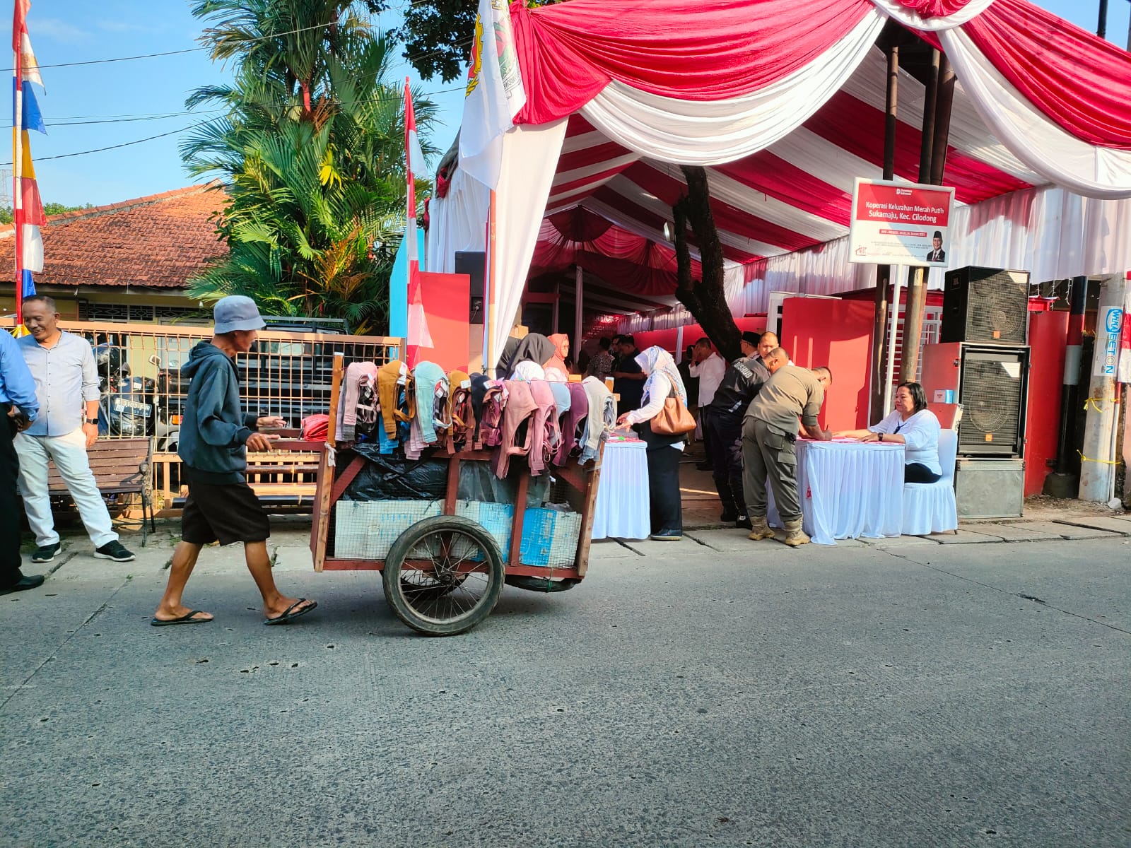 Suasana launching Koperasi Kelurahan Merah Putih Sukamaju, Cilodong Kota Depok