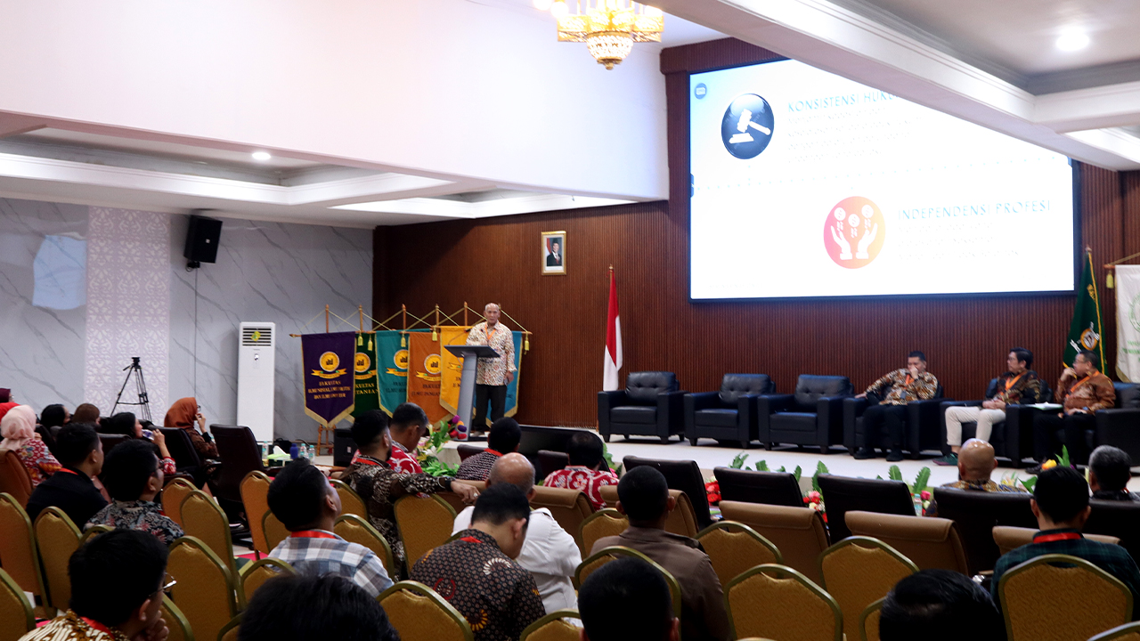 Seminar nasional yang digelar Unida Bogor bersama PP INI.