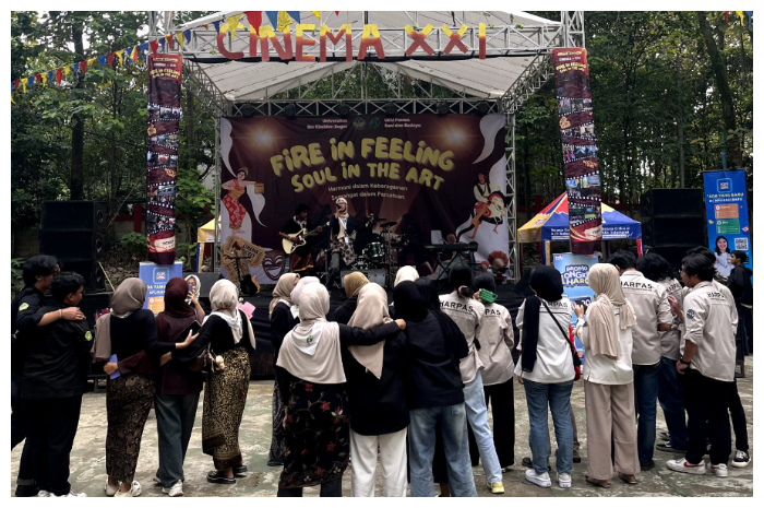 UKM Pawon Seni dan Budaya UIKA Bogor, sukses menggelar acara Apresiasi Angkatan Muda Cinema XXI di Lapangan Basket UIKA Bogor, Kamis 17 Juli 2025.