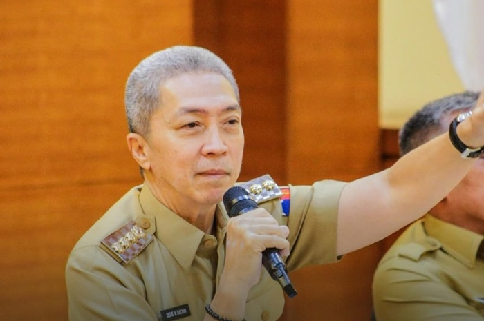 Dedie Rachim saat memberi arahan kepada Disdukcapil Kota Bogor