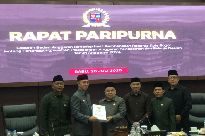 Pemkot Bogor dan DPRD Kota Bogor saat menggelar Rapat Paripurna.