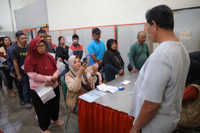 Penyaluran Bansos PKH-BPNT di Kecamatan Mojoroto beberapa waktu lalu