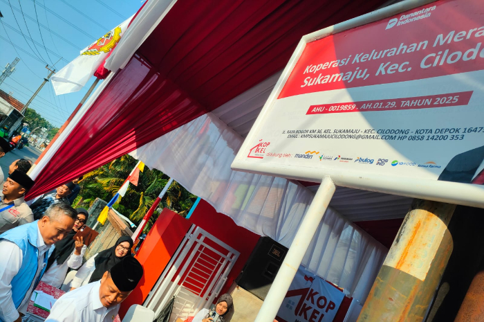 Wali Kota Depok Supian Suri saat hadiri launching secara daring Koperasi Merah Putih di Kelurahan Sukamaju beberapa waktu lalu.