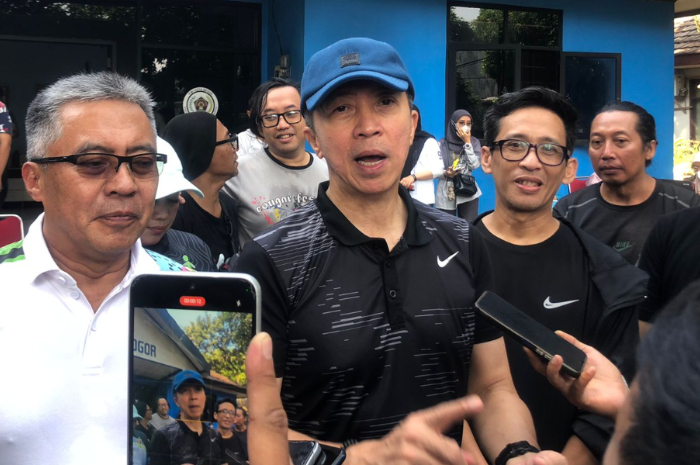 Wali Kota Bogor Dedie A Rachim saat menyampaikan keterangan terkait revitalisasi GOR Padjajaran.