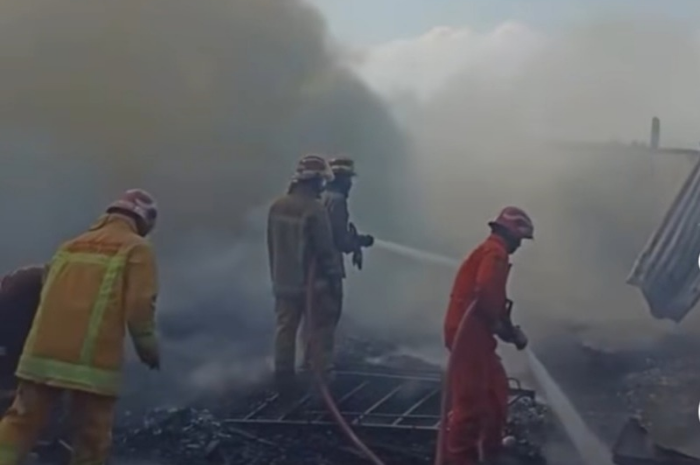Kebakaran Gudang SPN Lido di Cigombong