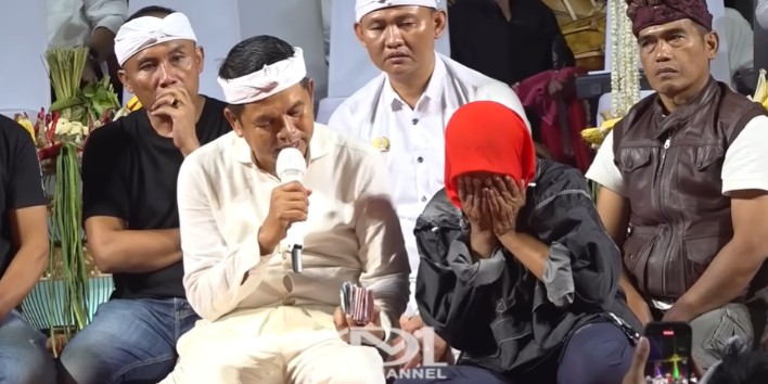 Gubernur Jawa Barat Dedi Mulyadi memberikan sejumlah uang Rp40 juta kepada nenek asal Sukabumi