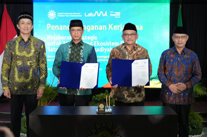 Penandatanganan kerjasama&nbsp;&nbsp;Danamon Syariah dengan&nbsp;Majelis Pustaka dan PP Muhammadiyah