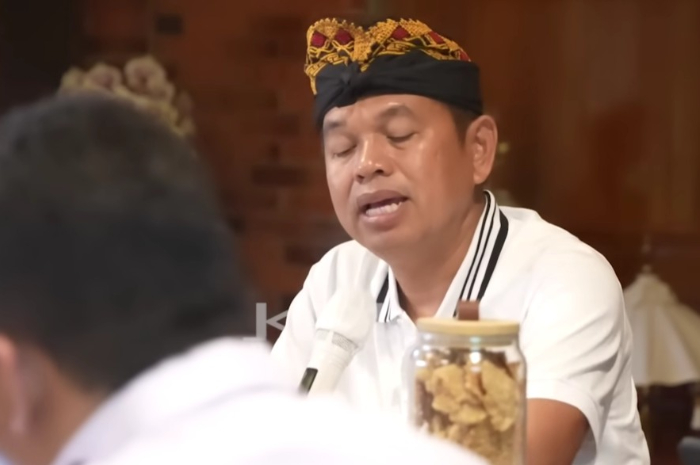 Gubernur Jawa Barat, Dedi Mulyadi memberikan arahan kepada para pejabat Pemda.