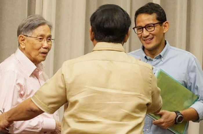 BERDUKA : Kwik Kian Gie saat bersama Sandiaga Salahuddin Uno.