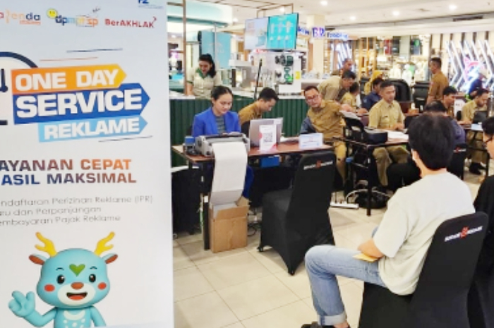 Kegiatan One Day Service Pajak Reklame di Mall Botani Square.