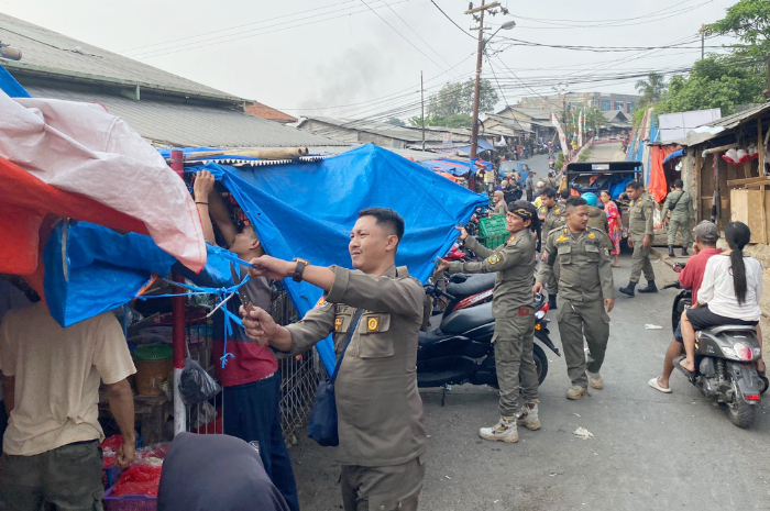Satpol PP Kabupaten Bogor saat menggelar patroli rutin usai melakukan penertiban.