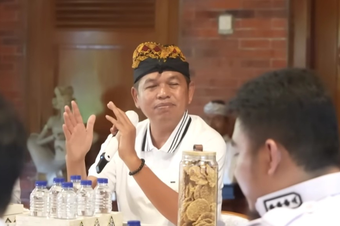 Klaim tidak punya buzzer, Gubernur Jawa Barat, Dedi Mulyadi jelaskan APBD bisa diakses masyarakat.